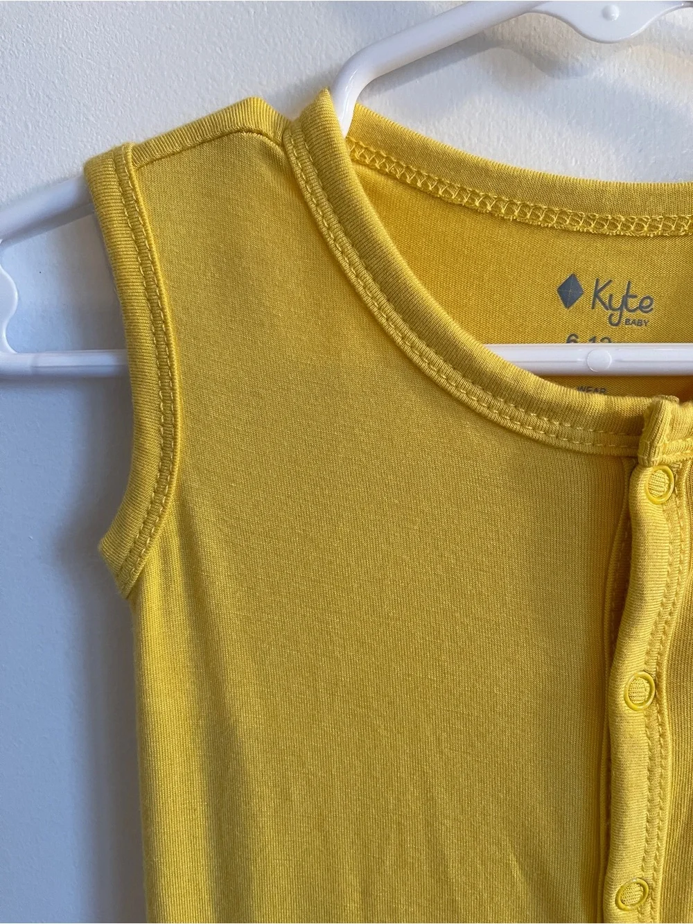 Kyte BABY Yellow Sleeveless One-Piece Romper 6-12M